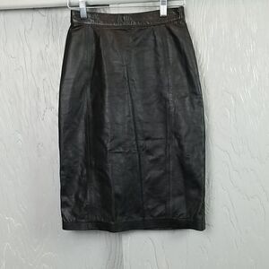 AMATI..Vintage leather pencil style skirt